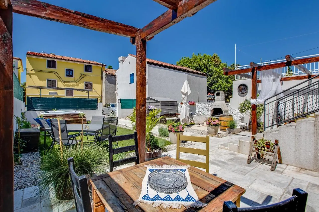 Apartments Mikulin Family Punat Kroatien