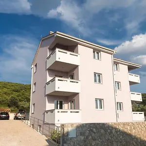  Apartment Kiara